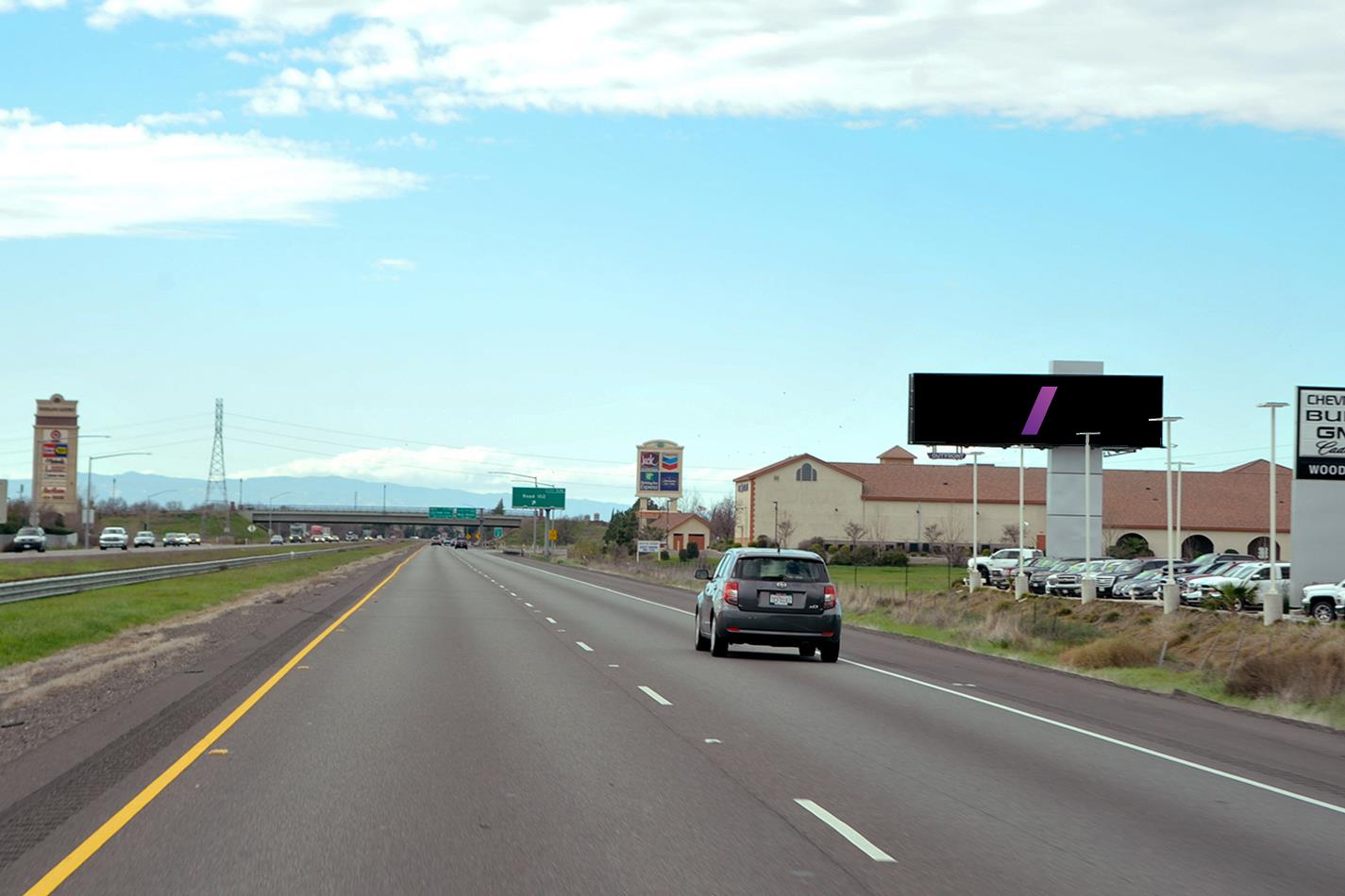 E/S I-5 1 mi S/O Main Street