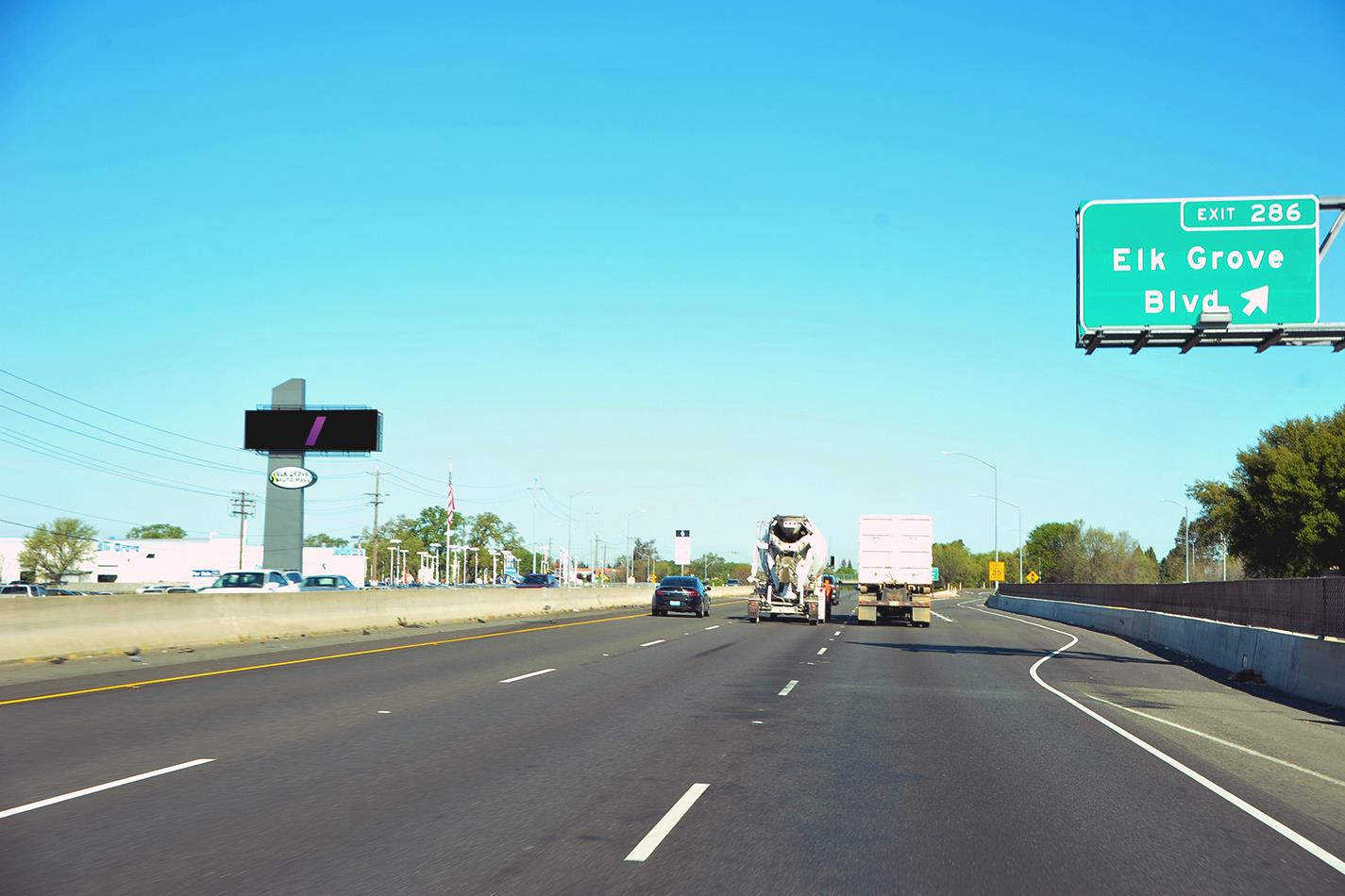 WS Hwy 99 1200 ft S/O Elk Grove Blvd.