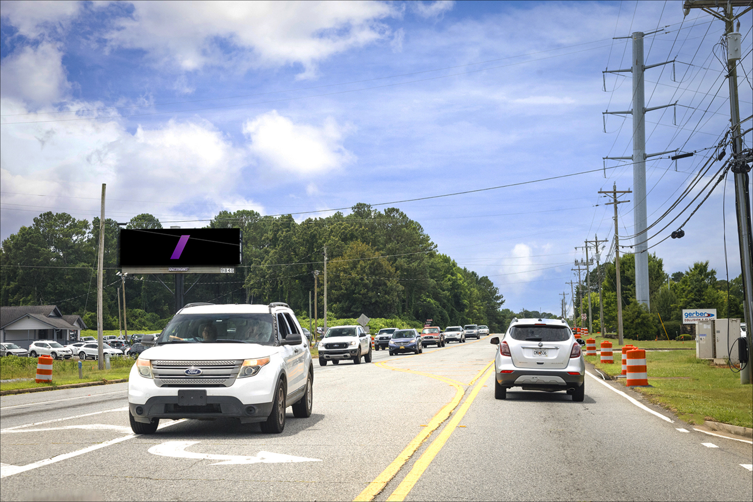 Hwy 9 (Atlanta Hwy) 425 ft S/O McFarland Pkwy E/S