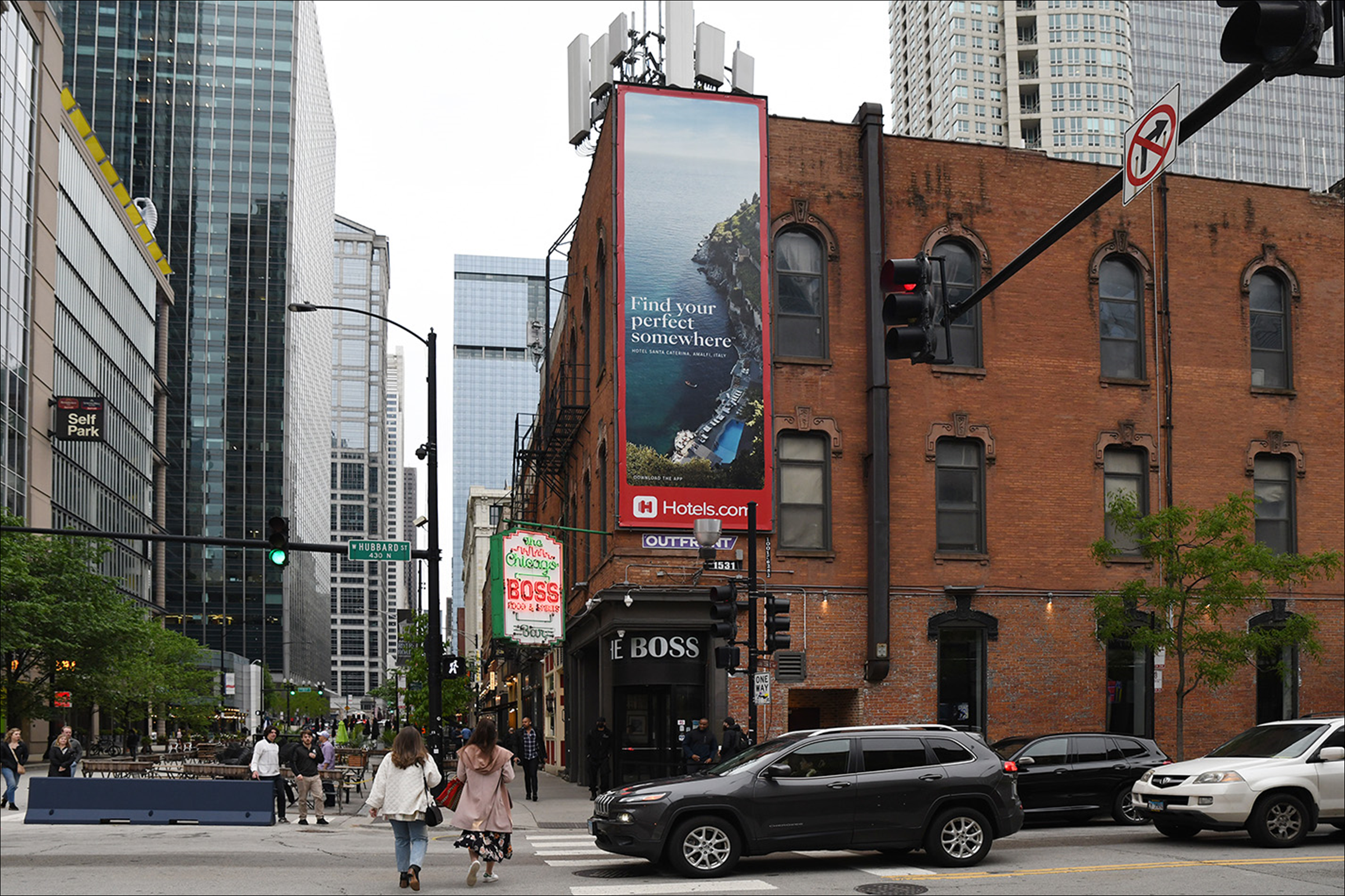 Clark Street @ Hubbard Street W/L
