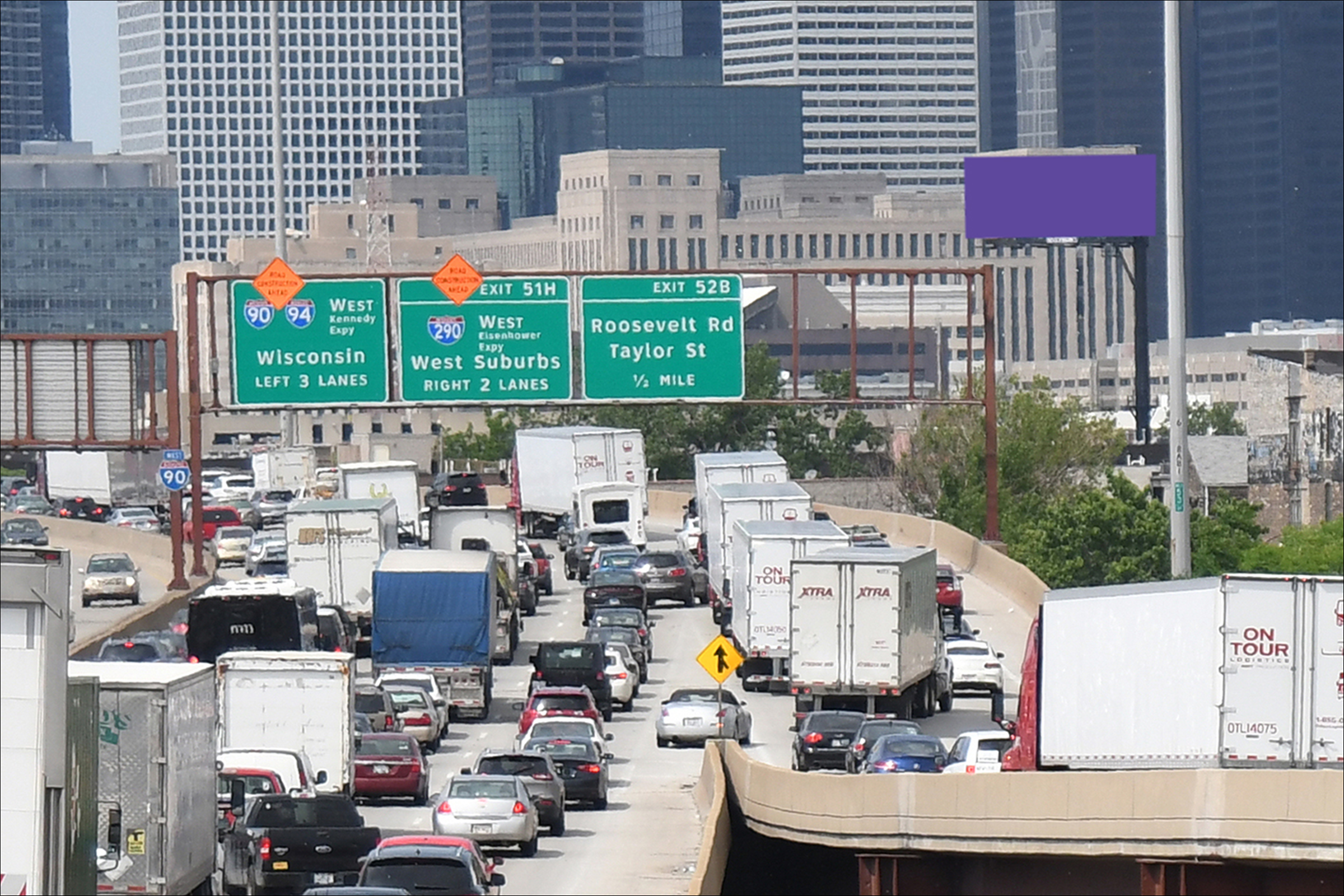 Dan Ryan Expy (I-90/94) N/O 14th Place E/L