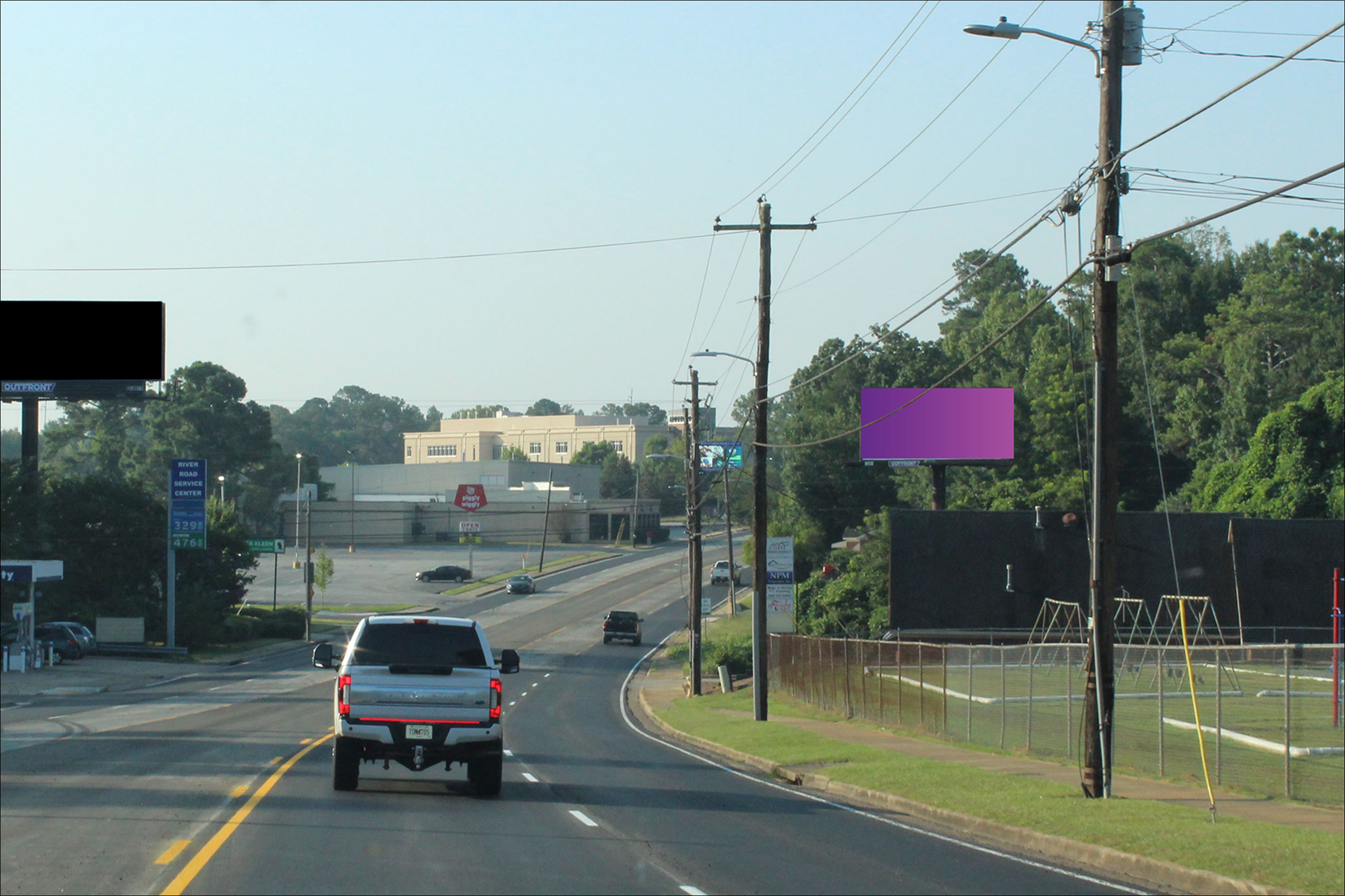 River Rd S/O Turner Rd W/S
