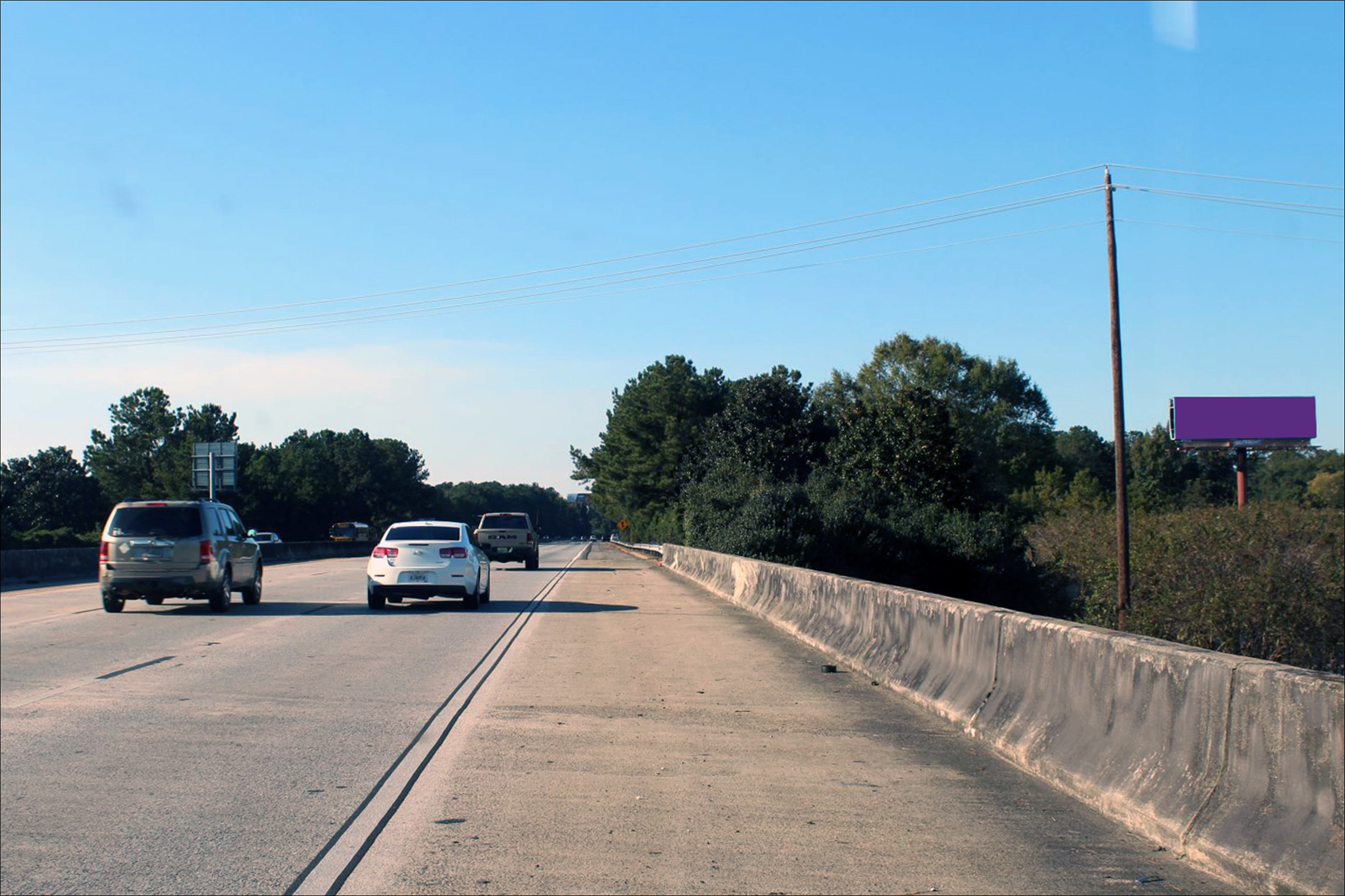 E/S I-185 .1 mi N/O Airport Thruway