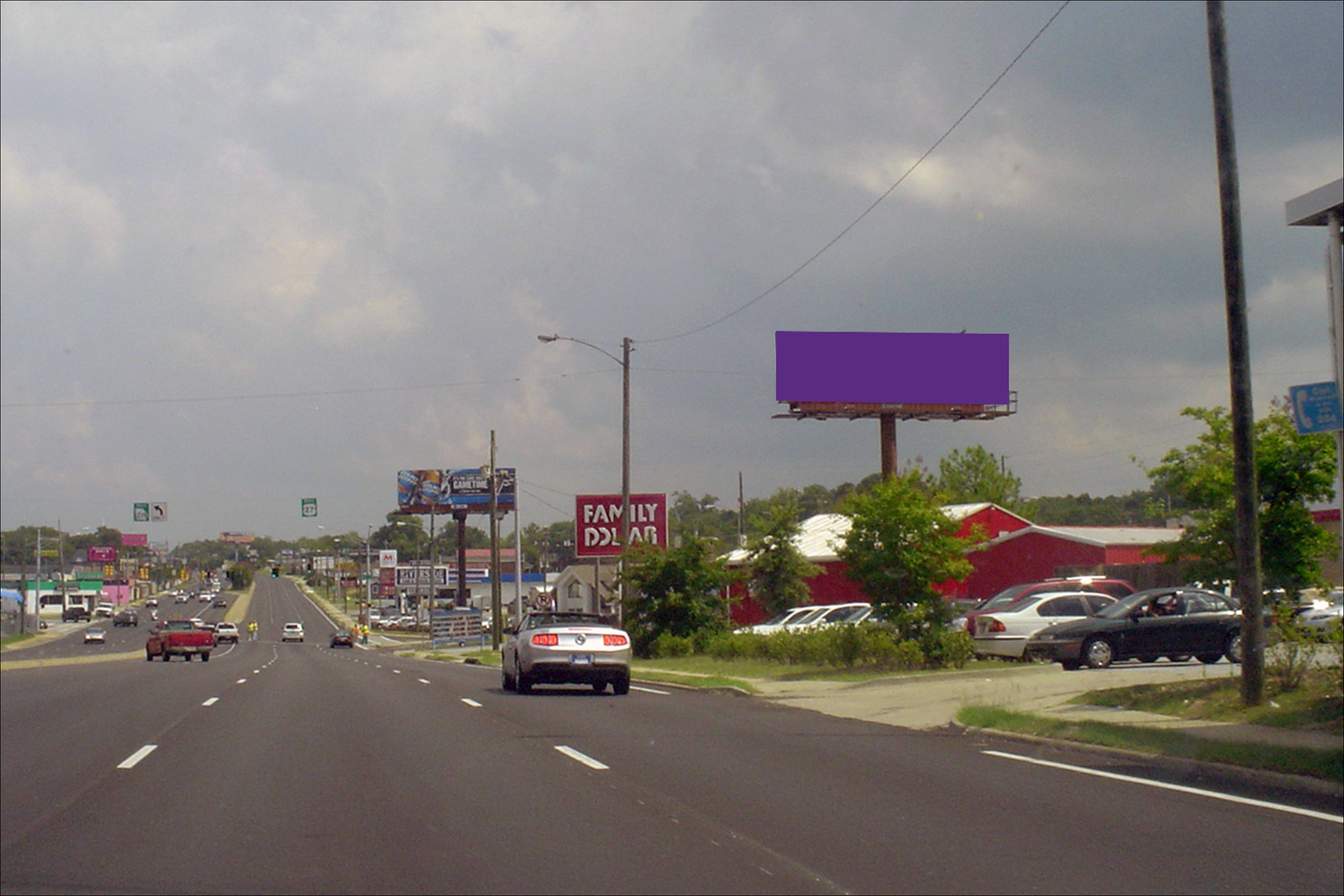 E/S Veterans Pkwy S/O River Rd