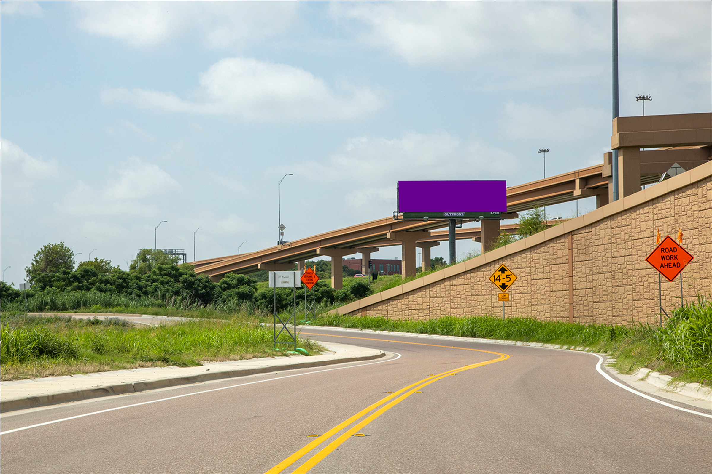 I-35W .3 Mi S/O Airport Frwy E/S