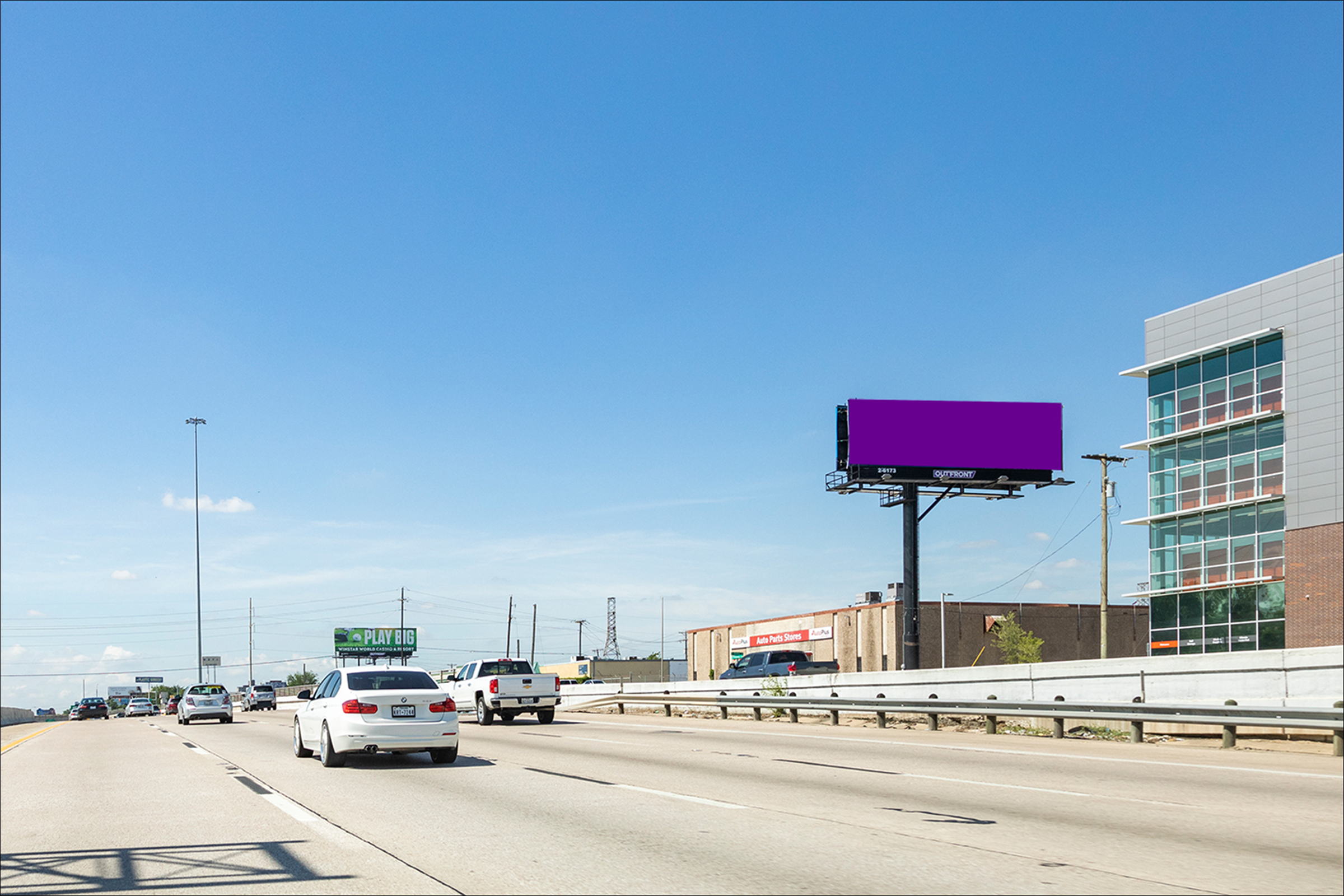 I-35W 1000' S/O I-30 W/S