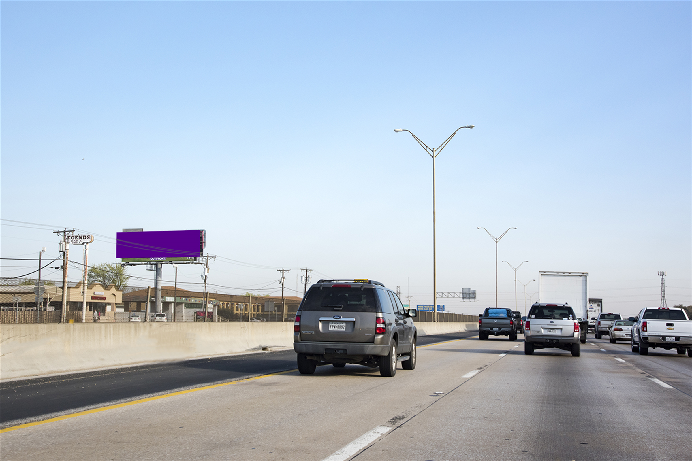 I-35W .2 Mi N/O Sycamore School Rd Exit W/S
