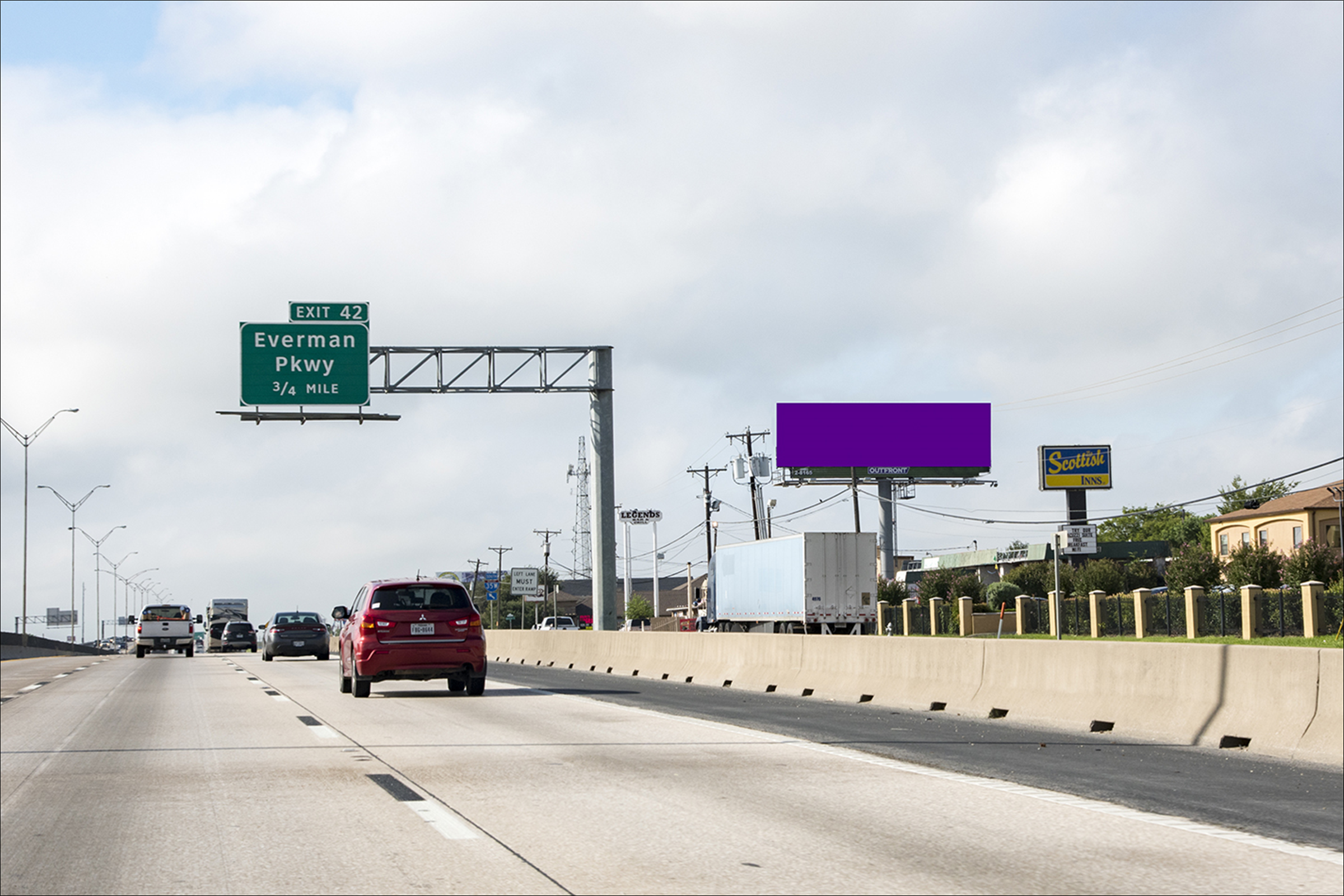 I-35W .2 Mi N/O Sycamore School Rd Exit W/S