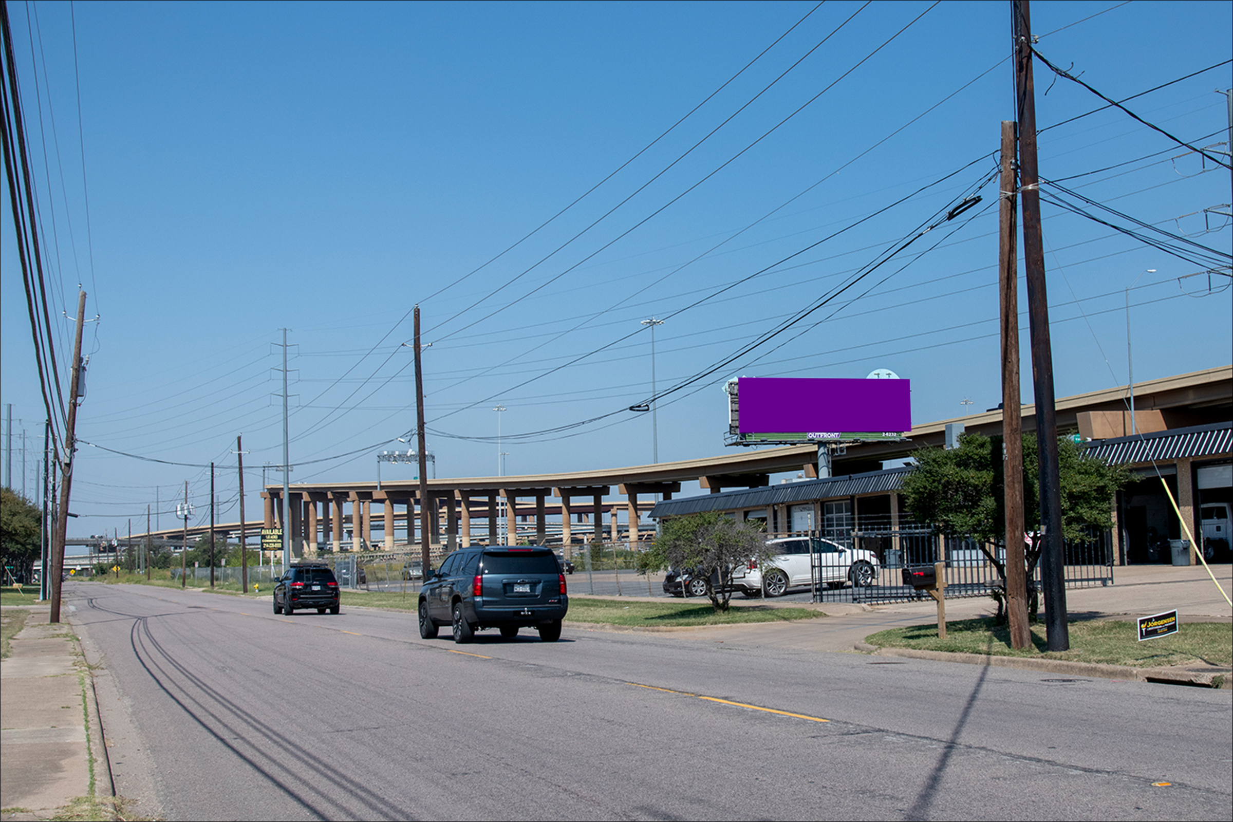 I-35E .2 Mi S/O LBJ (635) W/S