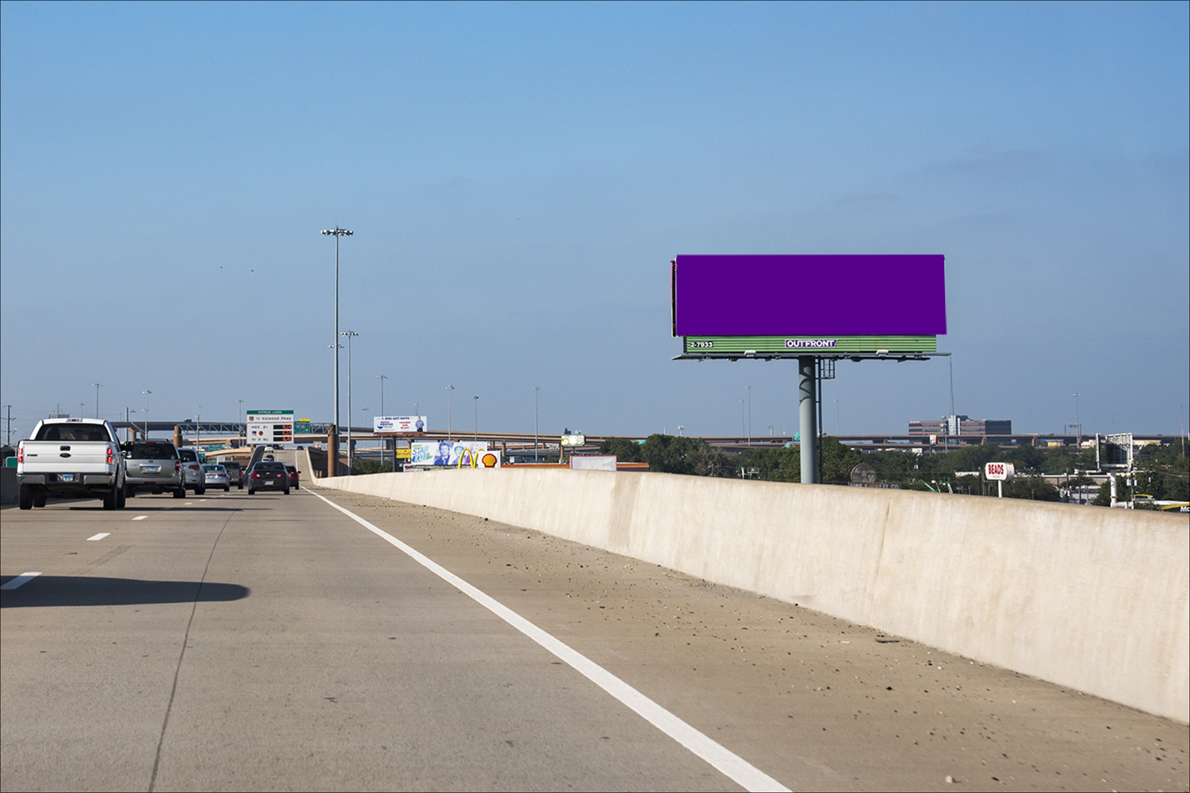 I-35 400'ft S/O Royal E/S