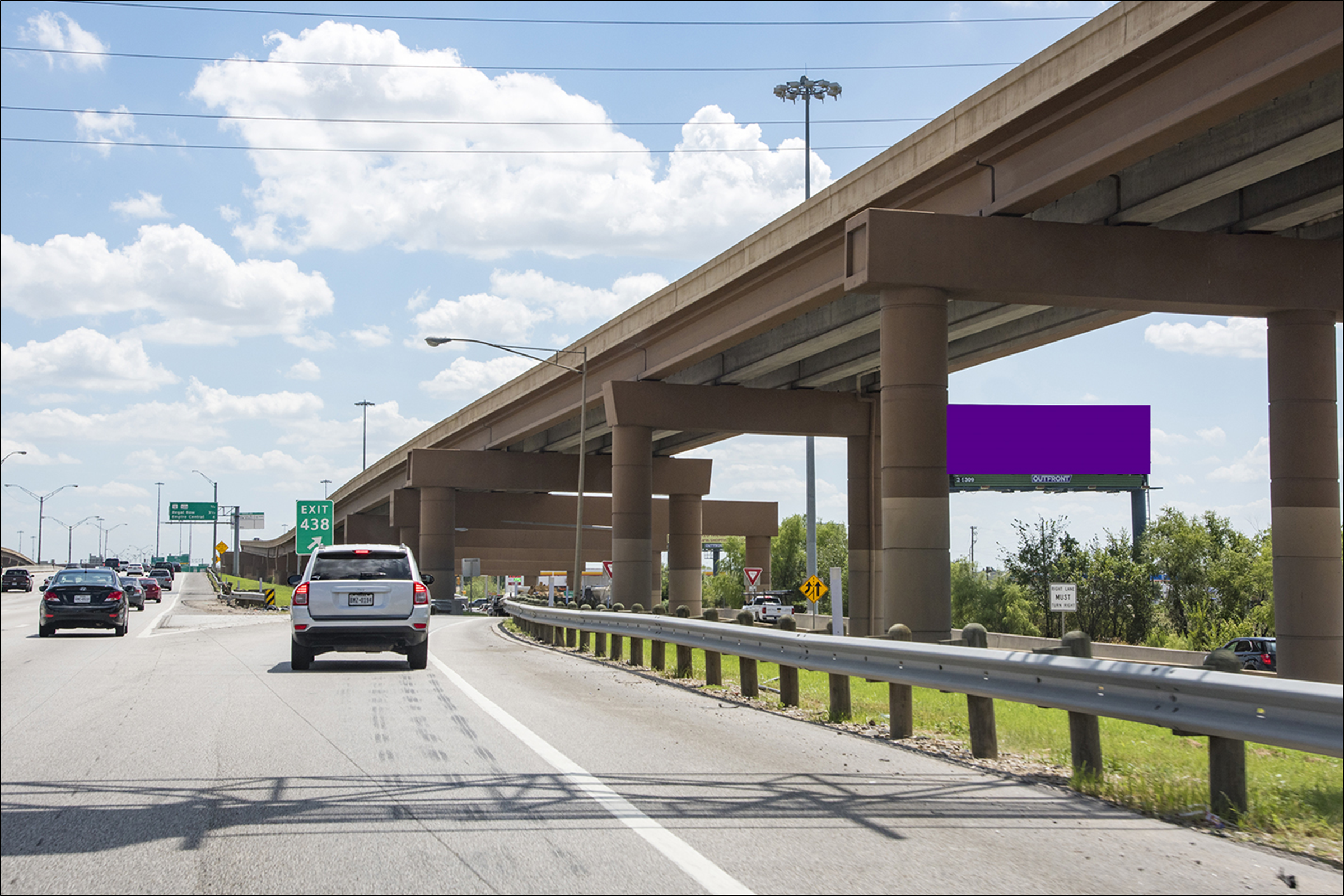 I-35E 710' N/O Walnut Hill W/S