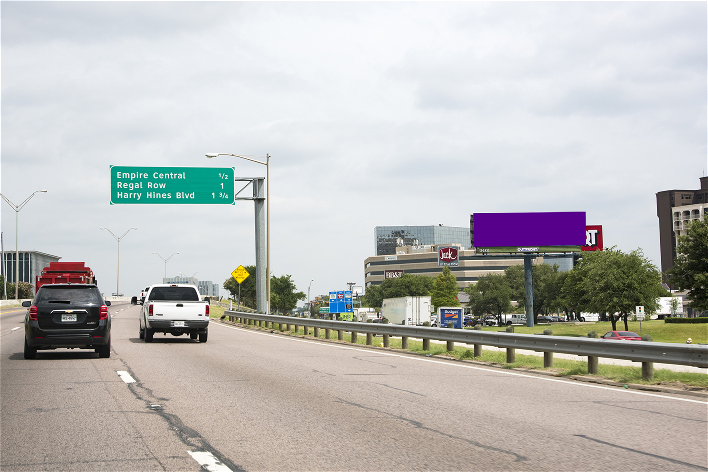 I-35E S/O Mockingbird E/S