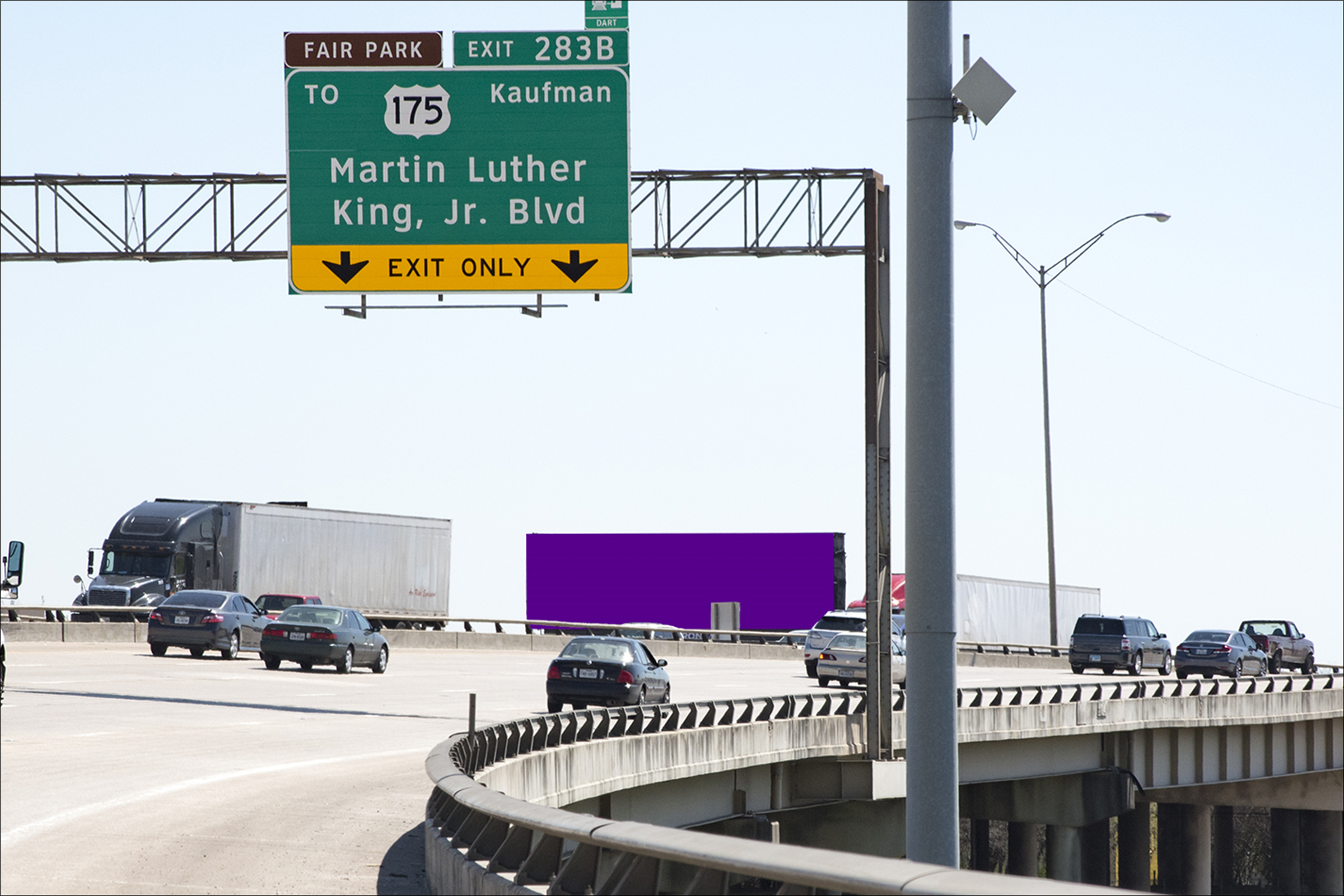 I-45 3690.00 ft S/O I-30 E/S
