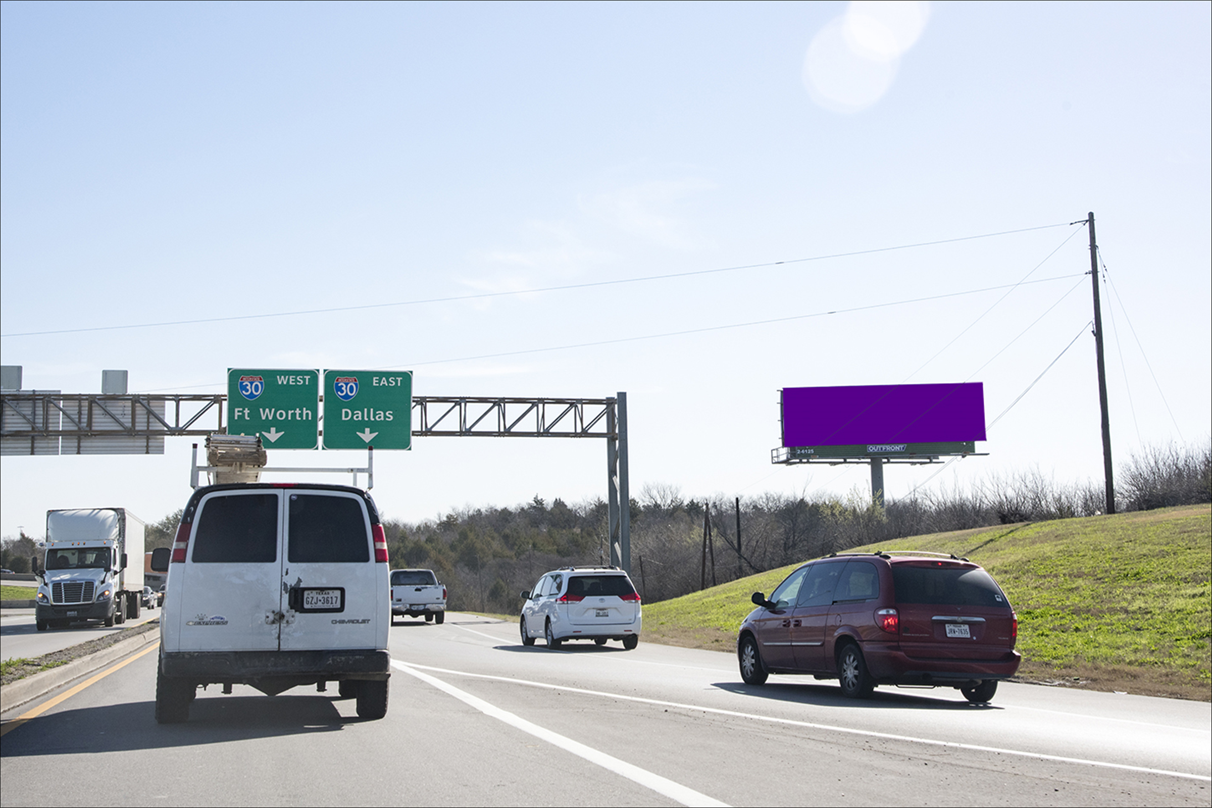 I-30 (Tom Landry) .25 Mi E/O Loop 12 S/S
