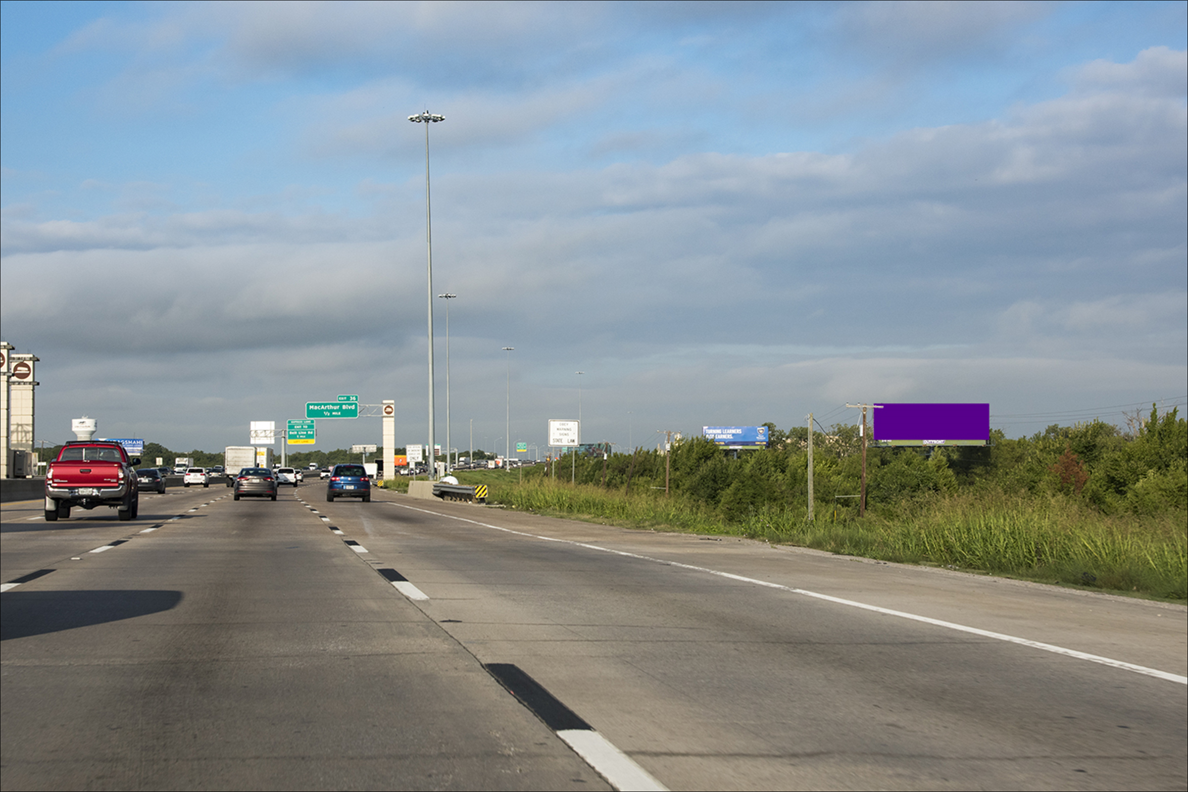 I-30 (Tom Landry) .6 Mi E/O Myers N/S