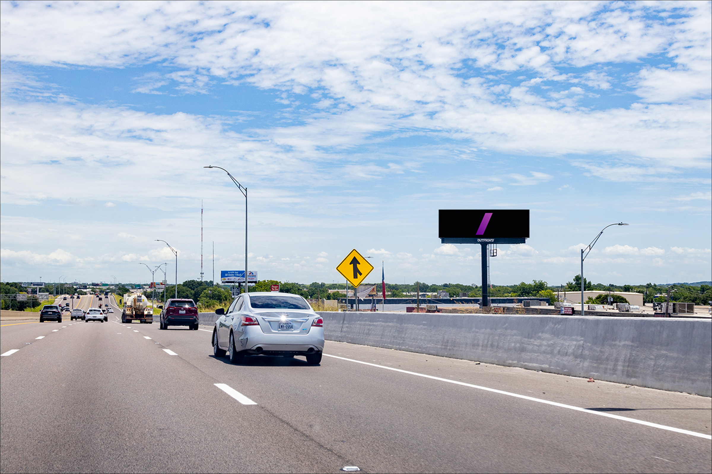 121 850' E/O Haltom Road S/S