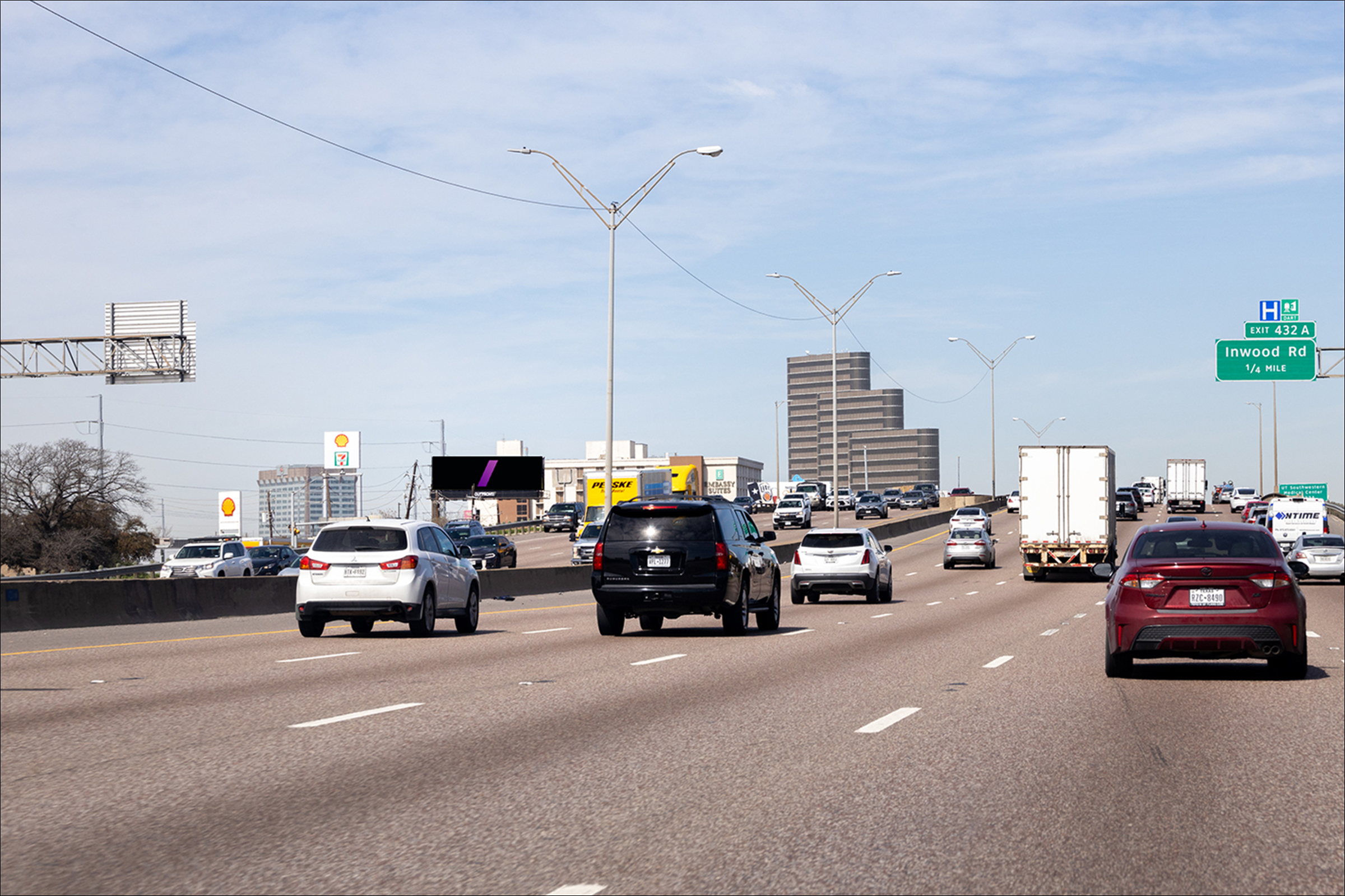 I-35E N/O Medical District Dr. W/S