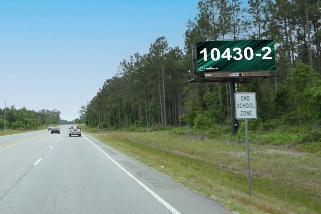 Hwy 1 0.15 mi S/O Altamaha School Rd WS, N/F RR