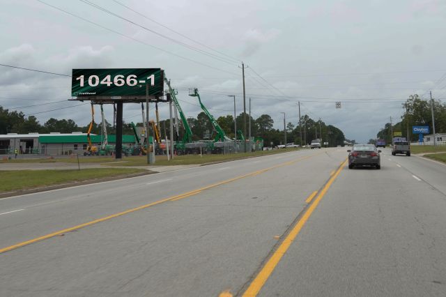 Hwy 301 .56 Miles S/O Veterans Memorial Pkwy ES, N/F LR