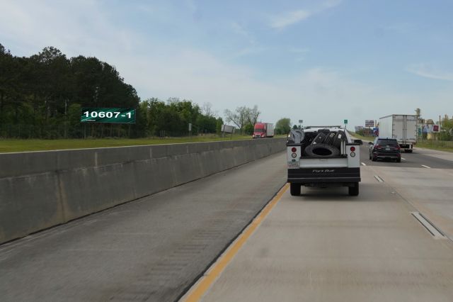 I-75 2,059ft N/O Old Quitman Rd (Exit 37) WS, S/F LR