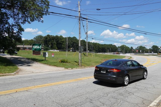 Floyd St NE 100' S/O Hwy 278 WS, S/F LR