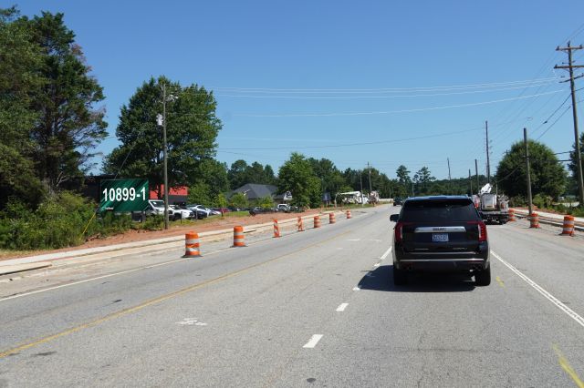 Hwy 9 200 S.O Nine N Dr WS, S/F LR