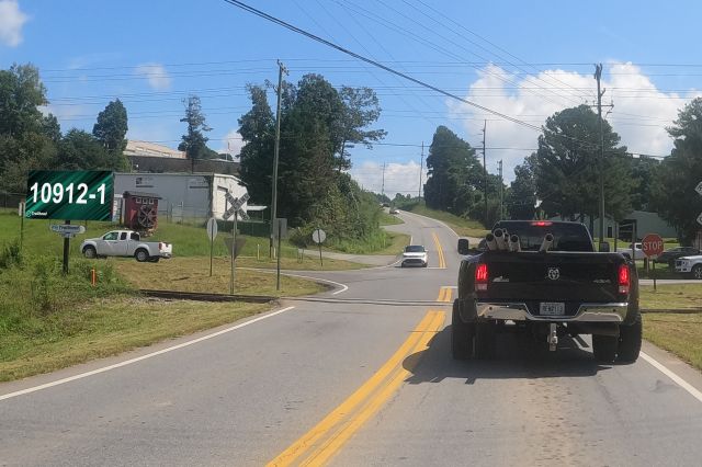 Maddox Dr 45 W/O Progress Rd NS, W/F LR