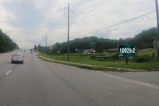 Hwy 23 100 S/O Bo James St WS, N/F RR