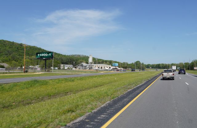 Hwy 72 1mi E/O Hwy 79 NS, W/F LR