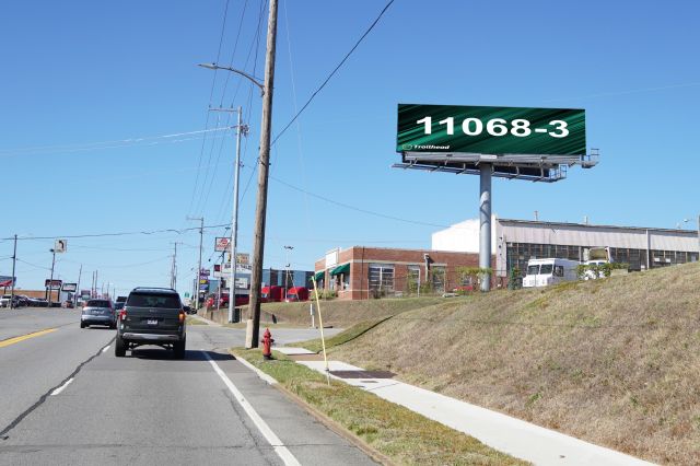 Hwy 41 200' S/O Transit Ave ES, E/F RR