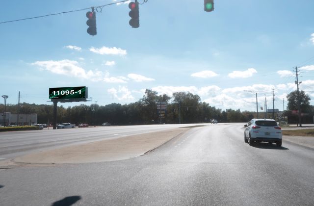 Hwy 90 250' W/O Theodore Dawes Rd SS, NW/F LR