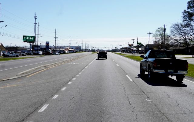 Hwy 431 0.11mi N/O Rose Rd ES, W/F LR