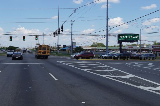 Hwy 231 (Eastern Blvd) 250' N/O Vaughn Rd ES, S/F RR