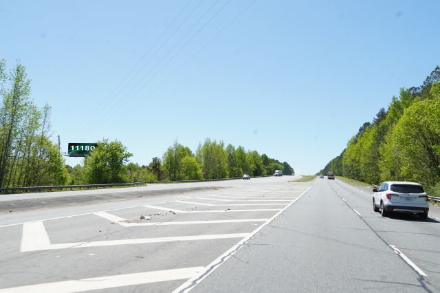 Hwy 53 40ft S/O Dempsey Rd NE ES, N/F LR