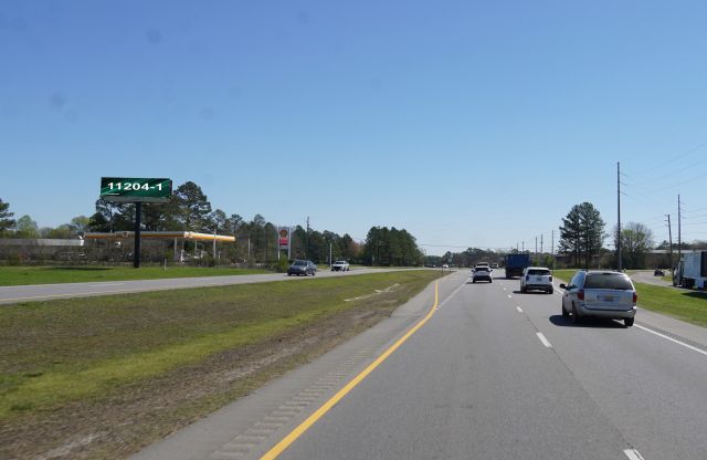 Hwy 82 250ft W/O Deerfield Ln NS, SW/F LR