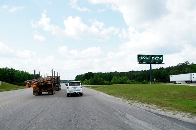 Hwy 43 75ft S/O Hurd St ES, Left, S/F RR