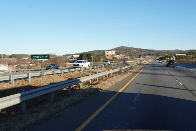 Hwy 41 325ft N/O N Tennessee St ES, W/F LR