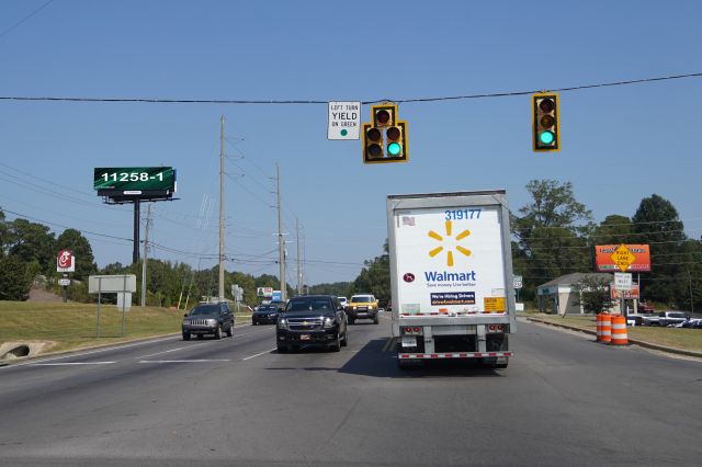 Hwy 231 375ft N/O Hazelwood Dr WS, S/F LR