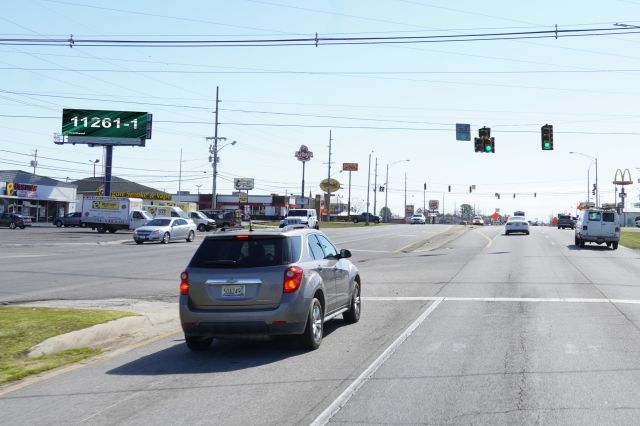 Hwy 431 175ft N/O Highland Ave ES, NW/F LR