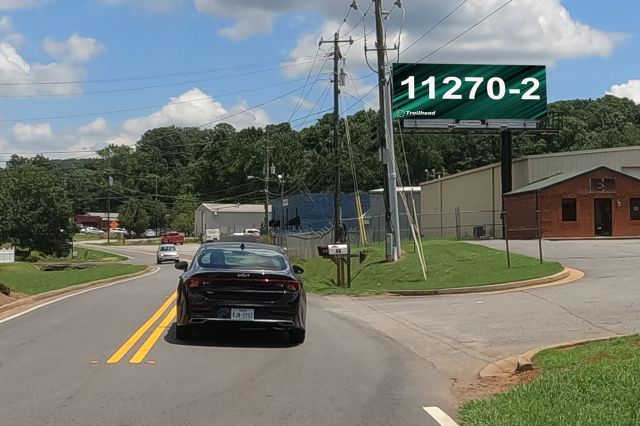 Center Rd 200ft E/O Wansley Dr SE SS, W/F RR