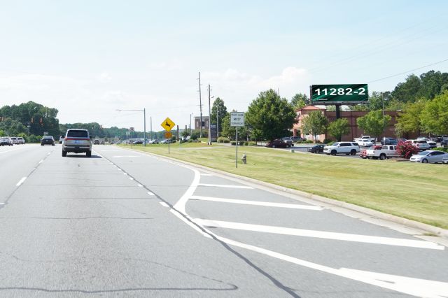 Cobb Pkwy N 275ft S/O Mars Hill Rd ES, SE/F RR