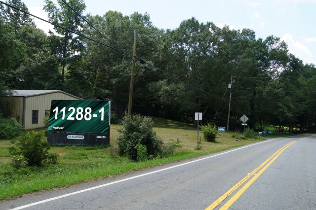 Bells Ferry Rd 375ft W/O Hwy 5 SS, N/F LR