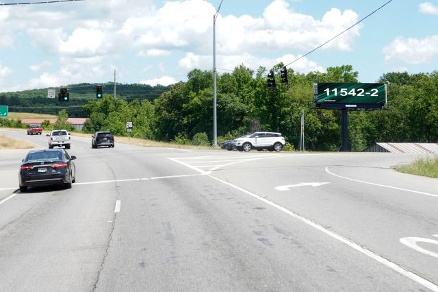 Hwy 431 0.2mi N/O Hwy 21 WS, W/F RR