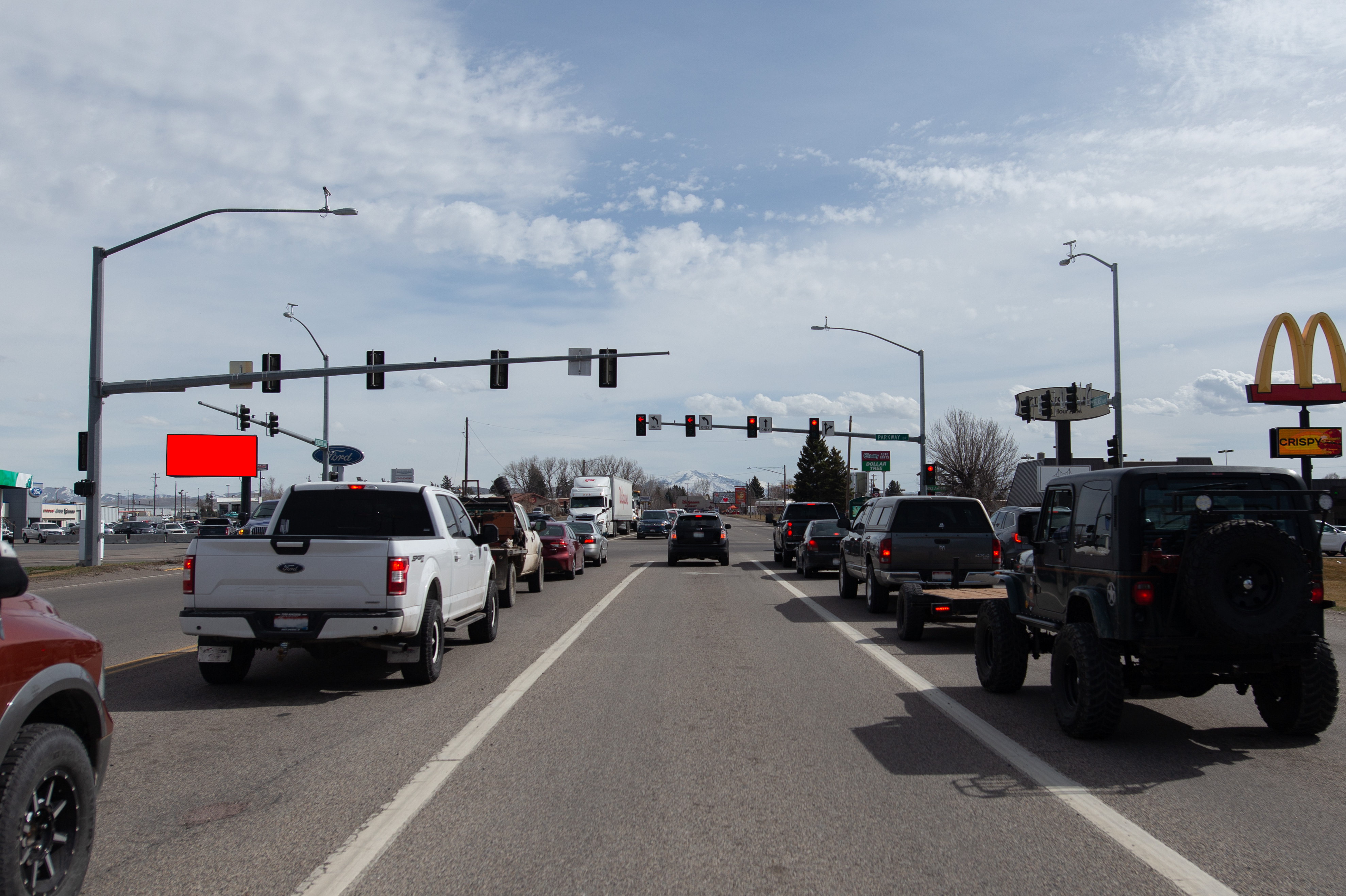US 26 N/S, W/O Parkway Dr, W/F