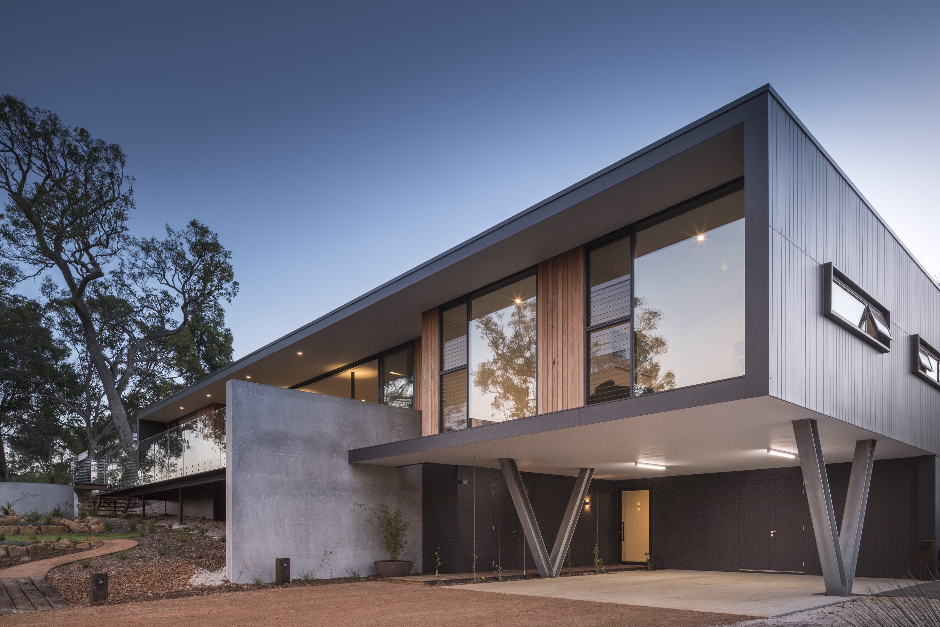 Axon Cladding MidCenturyModern Jame Hardie Image of James Hardie - Complete Library