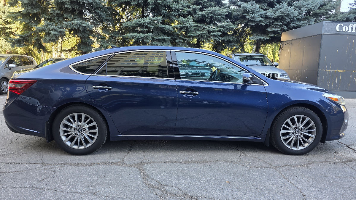 Toyota Avalon 2016