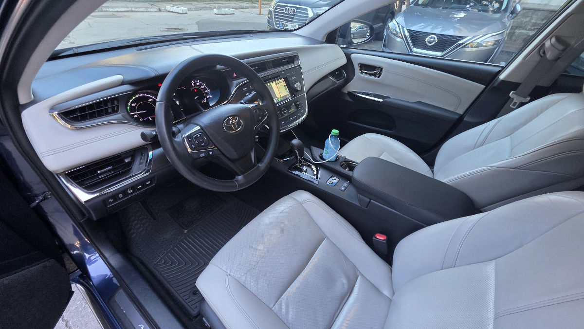 Toyota Avalon 2016