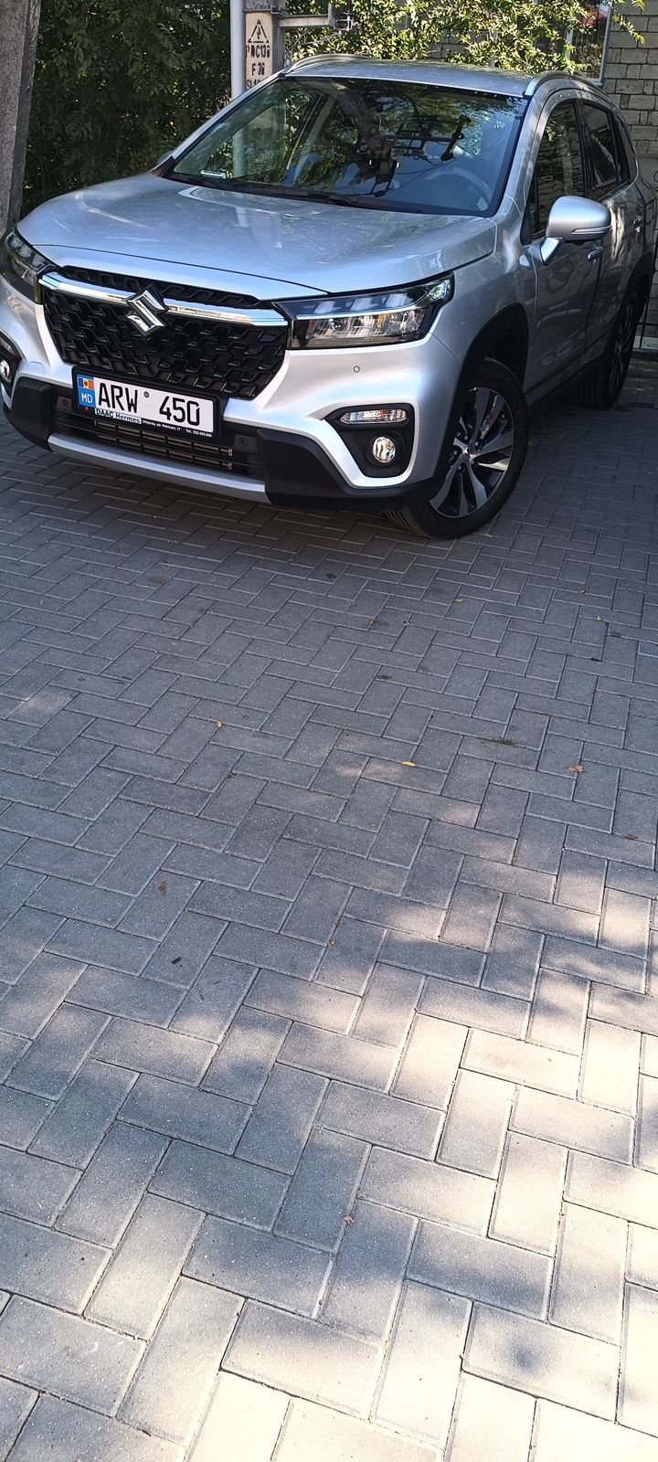 Suzuki S-Cross 2025