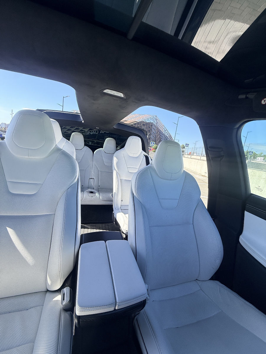 Tesla Model X 2016