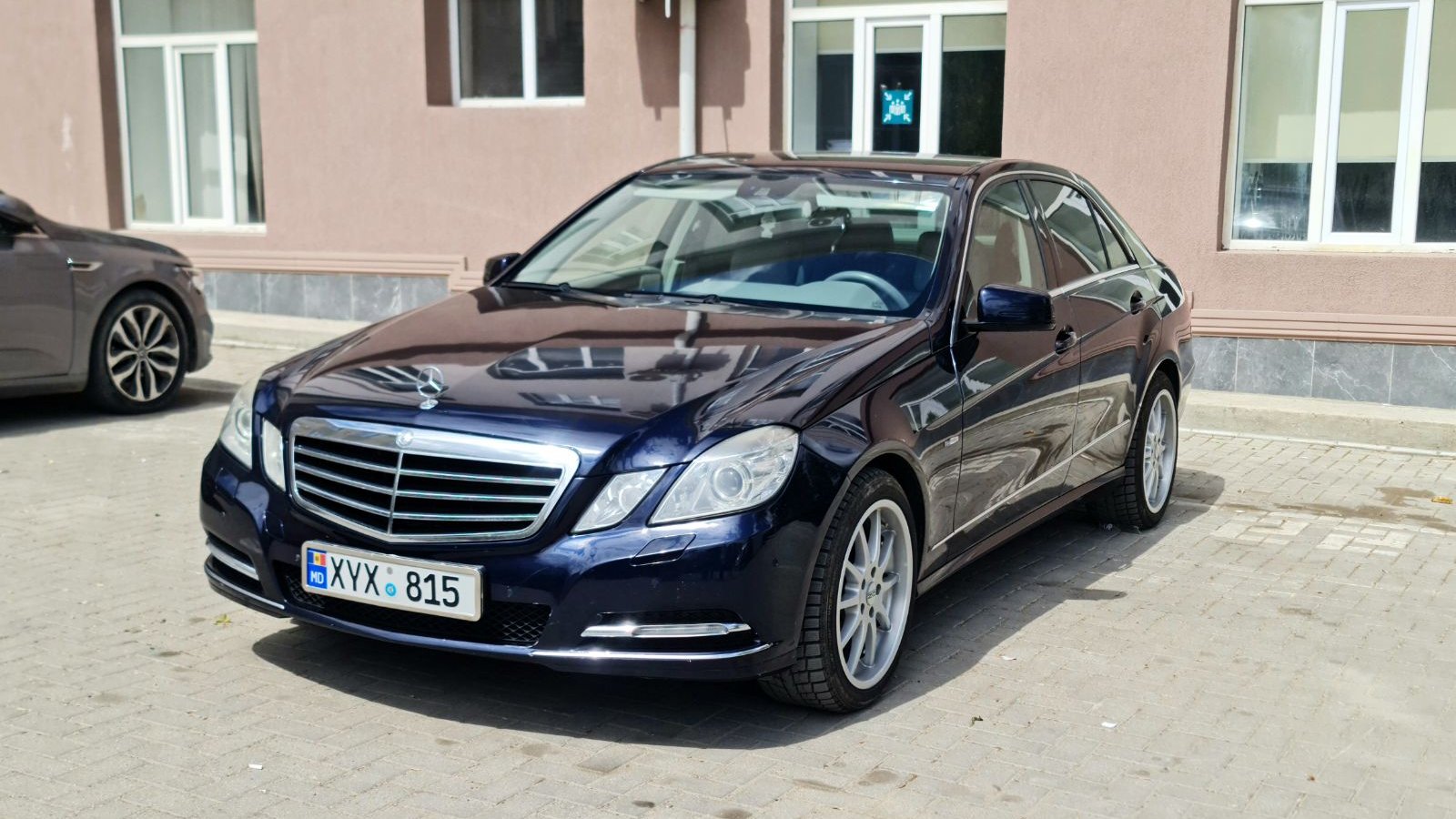 Mercedes-Benz E-Class 2011